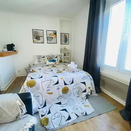 Le Bright Spot - Studio Hyper Centre Saint-denis Apartment *